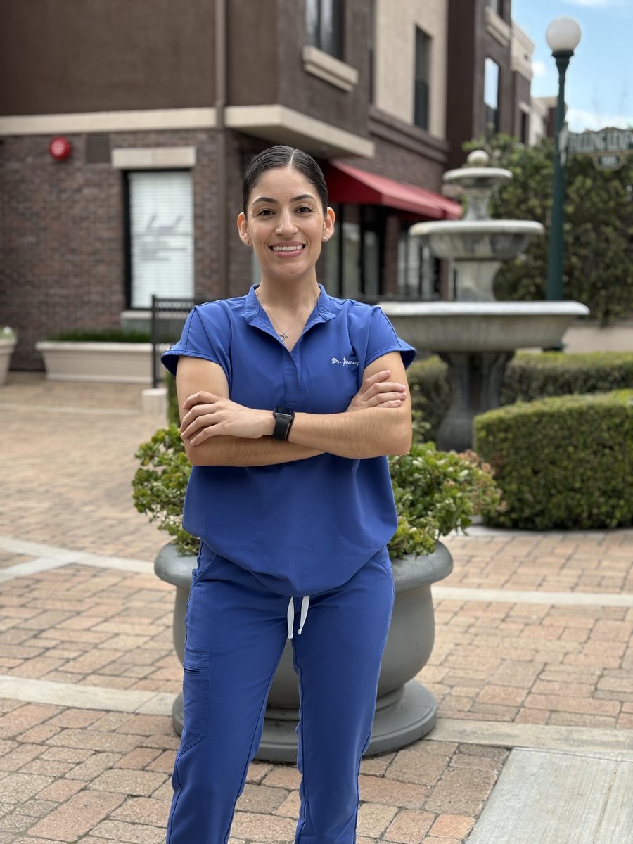 Dr. Sarah Jimenez, Doctor of Chiropractic and founder of Movida Chiropractic and Sports Care